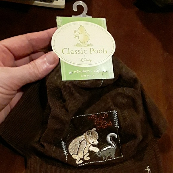 WINNIE  THE  POOH  COLLECTION. - Picture 7 of 8